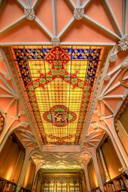 Kütüphane Lello tavan