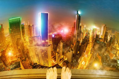 çatı intihar atlama