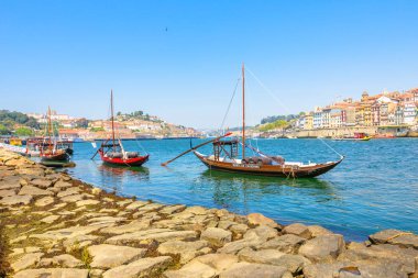 Porto rabelo tekneleri