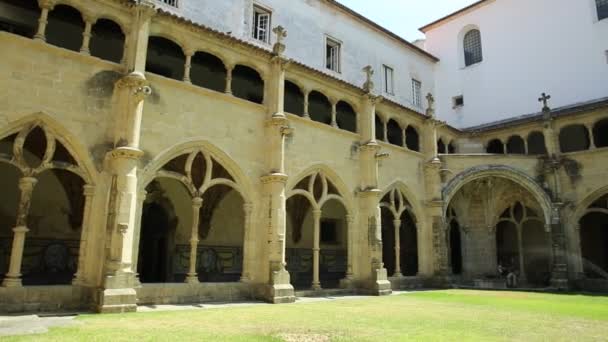 Santa Cruz Monastery cloister — Stock Video