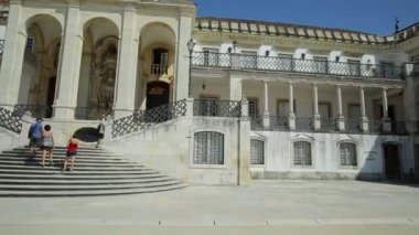 Coimbra Üniversitesi Saat Kulesi