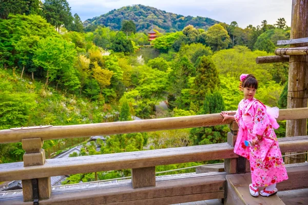 Παιδί του Κιότο κιμονό — Φωτογραφία Αρχείου