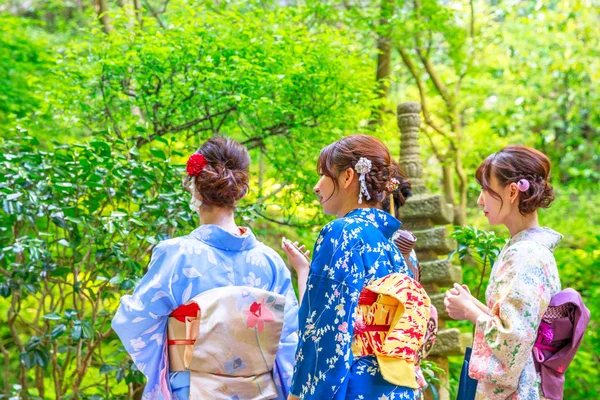 Kimono woman Take-dera — Stock Photo, Image