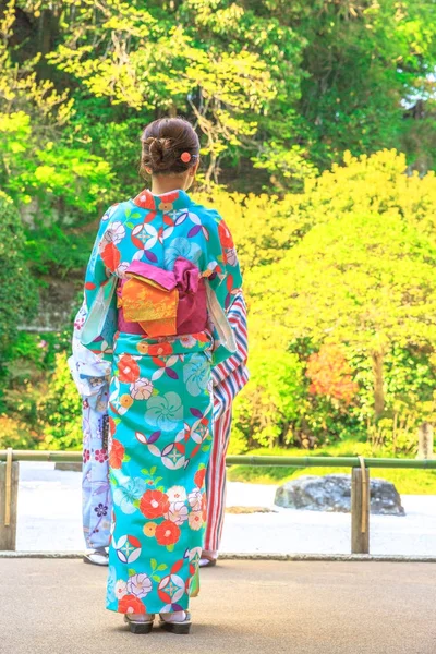 Woman kimono in Hanami — Stock Photo, Image