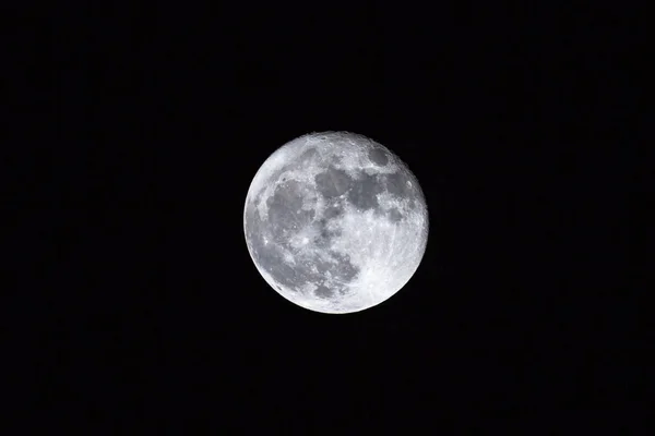Супер повний місяць — стокове фото