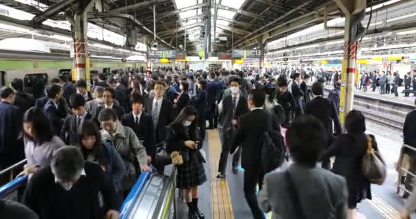 Rush hour Shinjuku Station — Stok video
