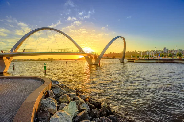 Elizabeth Quay köprü günbatımı — Stok fotoğraf