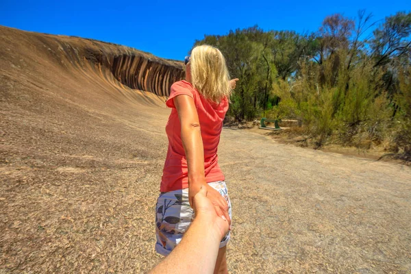 Follow me Wave Rock — Stock Photo, Image