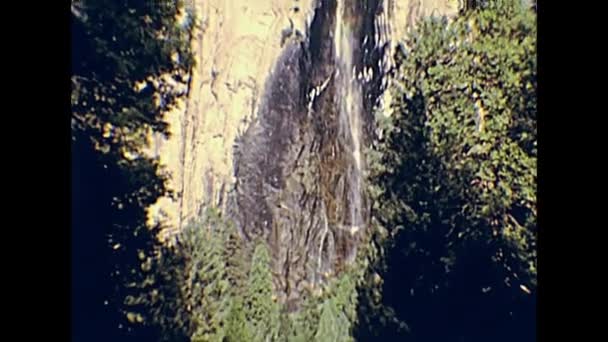 Queda de Bridalveil de Yosemite NP — Vídeo de Stock