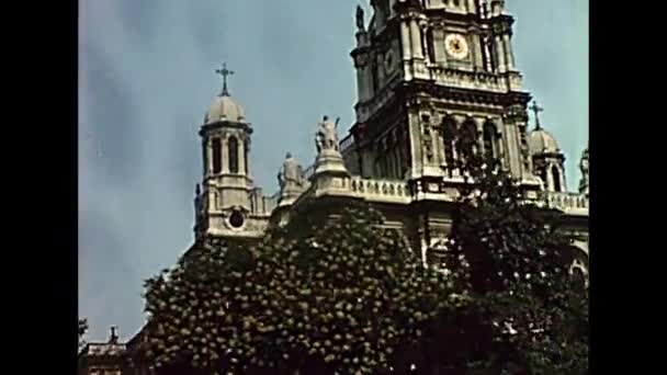 Iglesia de la Trinidad de París — Vídeo de stock