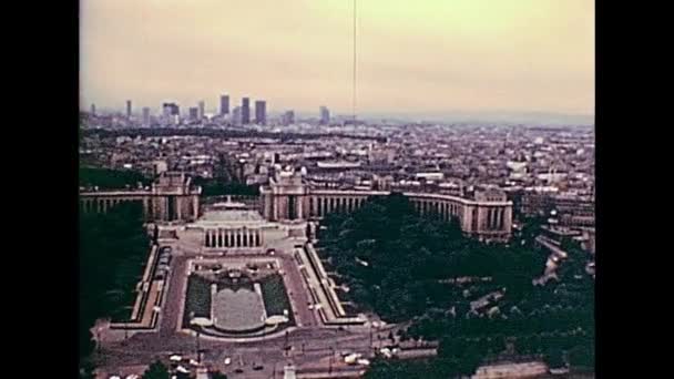 Widok z lotu ptaka Paris 1970 roku — Wideo stockowe