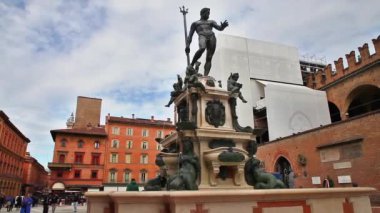 Bologna Nettuno Meydanı