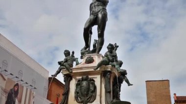 Bologna Neptün Çeşmesi