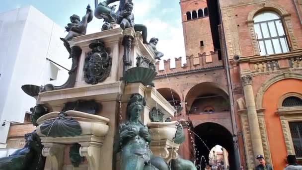 Bologna Neptune fountain — Stockvideo