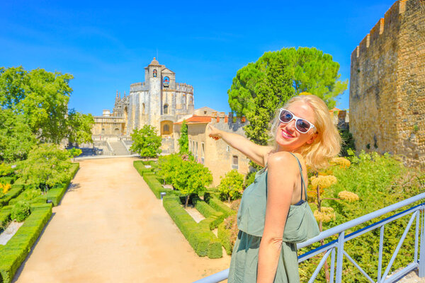 Женщина в Томаре
