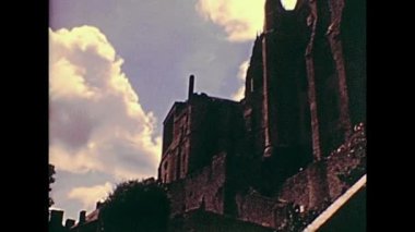Mont Saint-Michel duvarlar