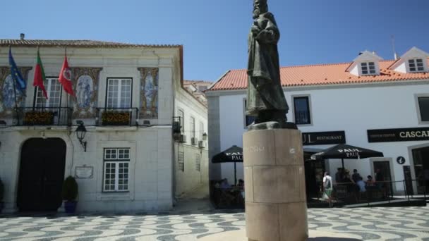 Cascais könig peter i statuen — Stockvideo