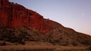 Glen Helen Gorge Gün doğumunda