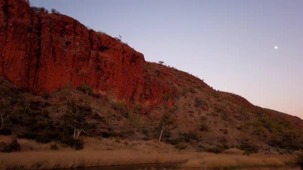 Glen Helen Gorge日出时分 — 图库视频影像