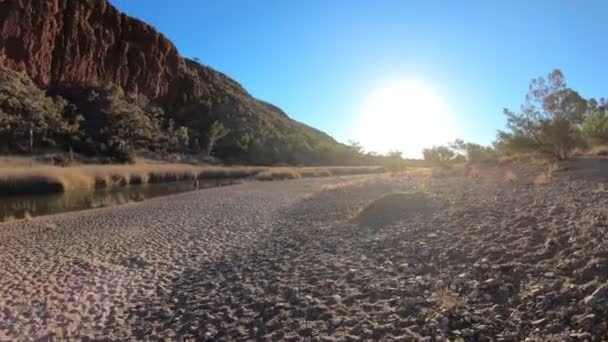 Glen Helen Gorge au coucher du soleil 
