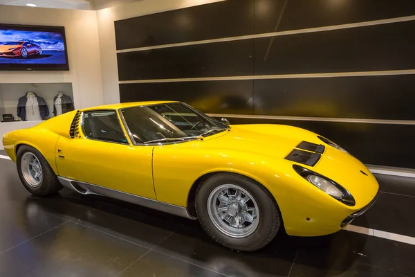 Lujo Lamborghini Miura coche — Foto de Stock