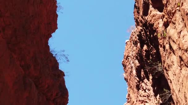 Le gouffre de Standley à midi — Video