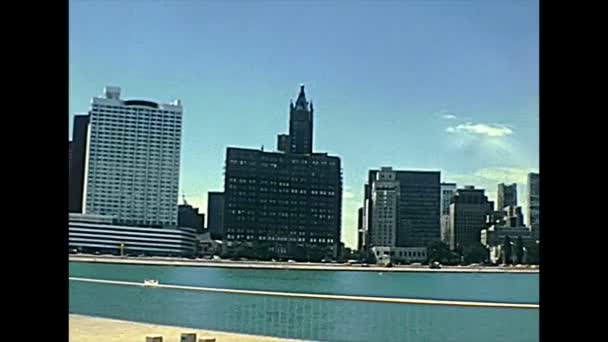 Frente al mar de Chicago en 1970 — Vídeos de Stock