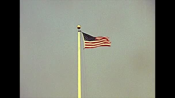 Kopuła indyjska z flagą amerykańską — Wideo stockowe