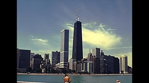 Chicago 1970-es évek vízparti kilátó — Stock videók