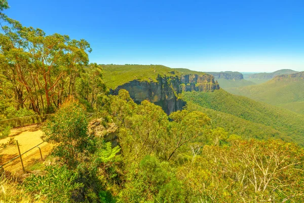 Azul montanhas paisagem — Fotografia de Stock