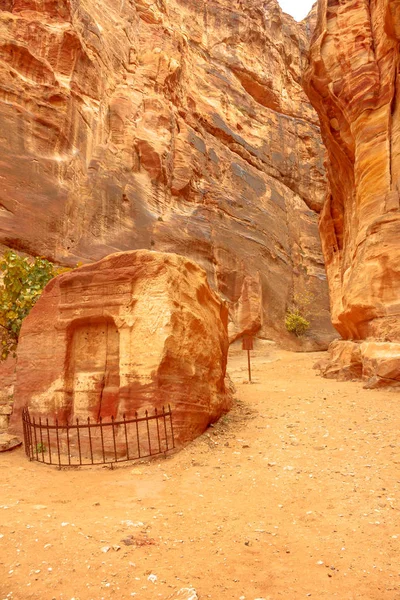 Monumento en Siq de Petra — Foto de Stock