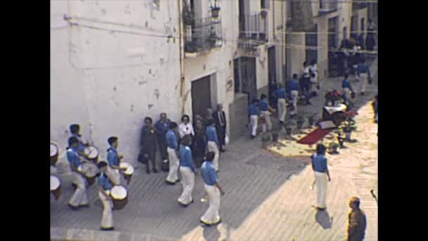 Peniscola religious procession in 1970s — Stock Video