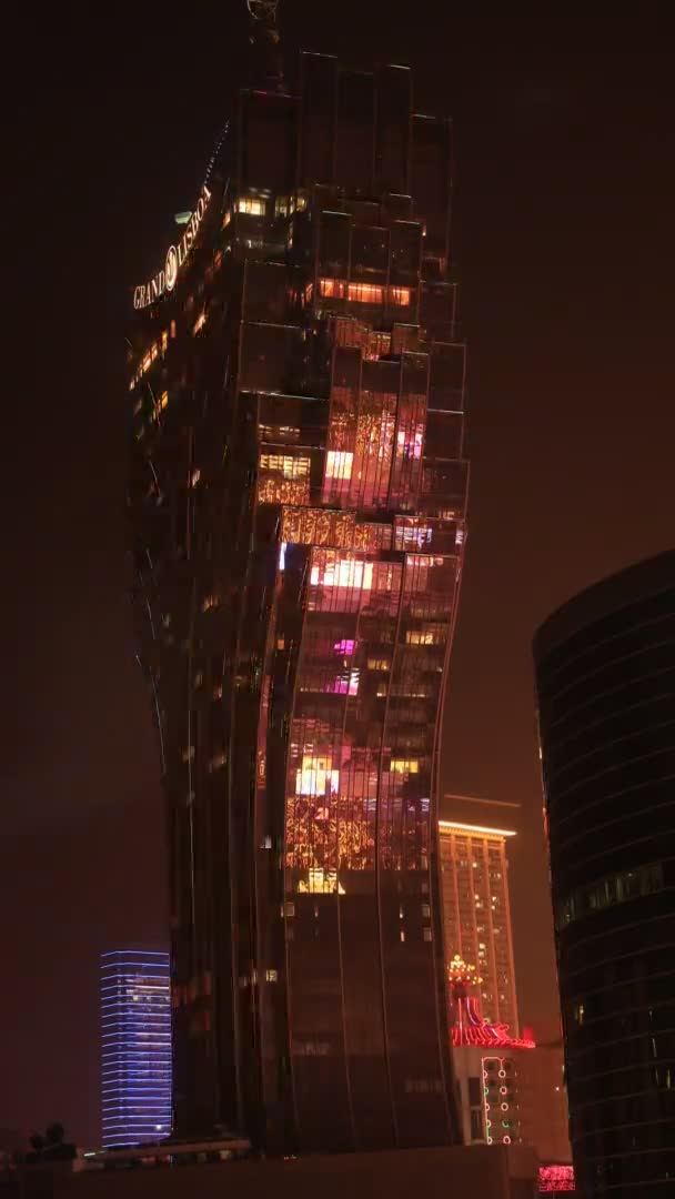Macau Grand Lisboa vertical TEMPO LAPSO — Vídeo de Stock