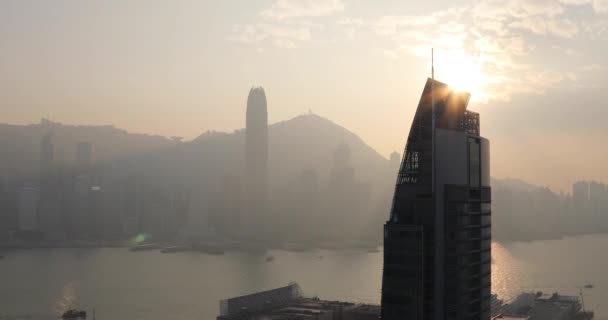 Günbatımında Hong Kong şehir manzarası — Stok video