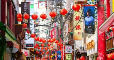 Yokohama Çin Mahallesi 'nden Chukagai Odori.