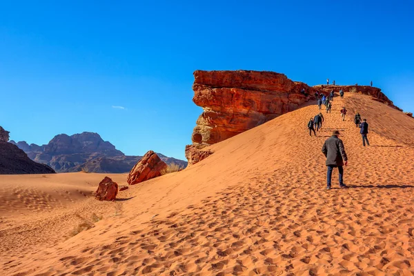 Wadi Rum arrampicata nel deserto — Foto Stock