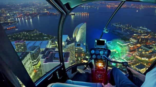 Hubschrauber über der Skyline von Yokohama — Stockvideo