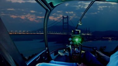 Tsing Ma Köprüsü Günbatımı Helikopteri