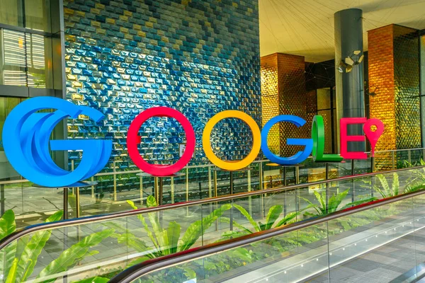 Singapore Google wellcome sign — Stok Foto