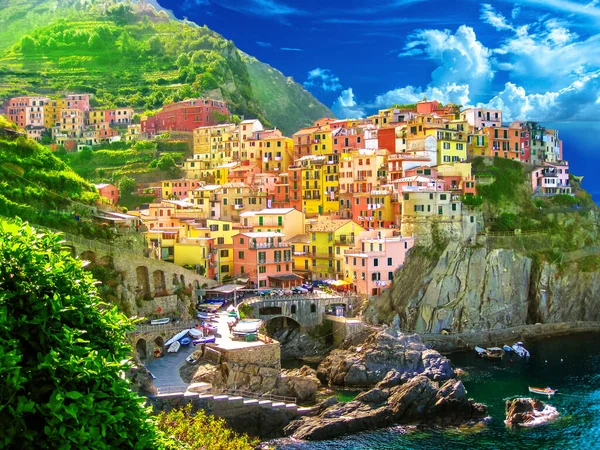 Manarola colorido pueblo de Cinque Terre — Foto de Stock