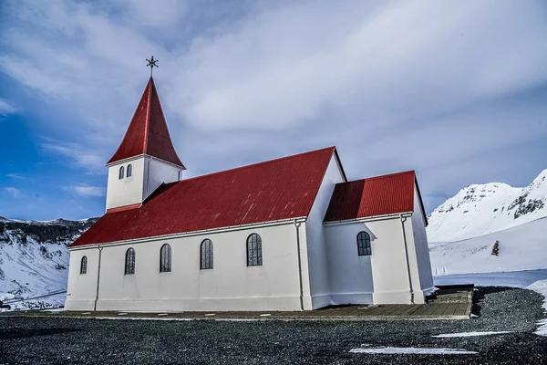 A VIK-templom, Vik, Izland — Stock Fotó