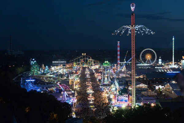 Oktoberfest geceleri hava görünümünü St. Paul Katedrali