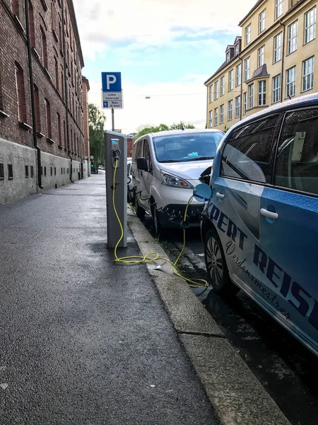 Samochodów elektrycznych stacji w Oslo — Zdjęcie stockowe