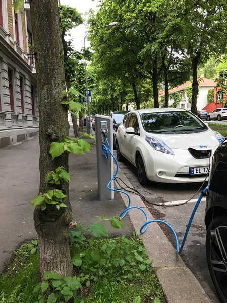 Samochodów elektrycznych stacji w Oslo — Zdjęcie stockowe