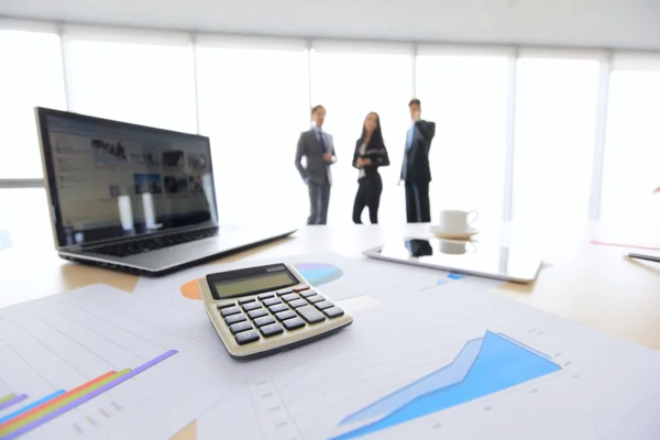 Zakenlieden in office — Stockfoto