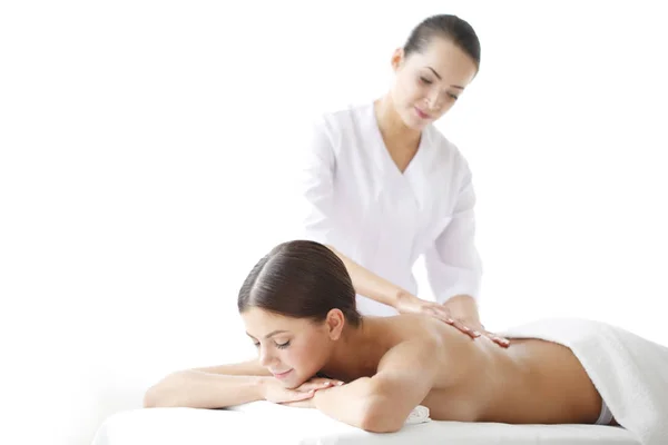 Kvinna får massage — Stockfoto