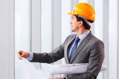 Architector kask içinde