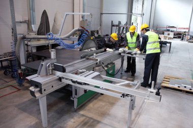 Endüstriyel fabrika işçileri