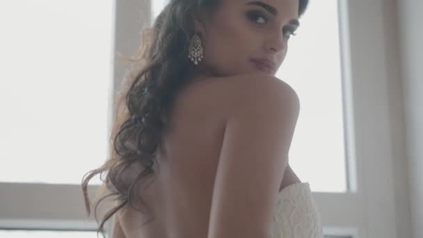 Vestido de novia — Vídeo de stock