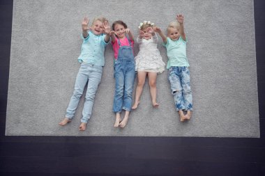 Katta döşeme çocuklar